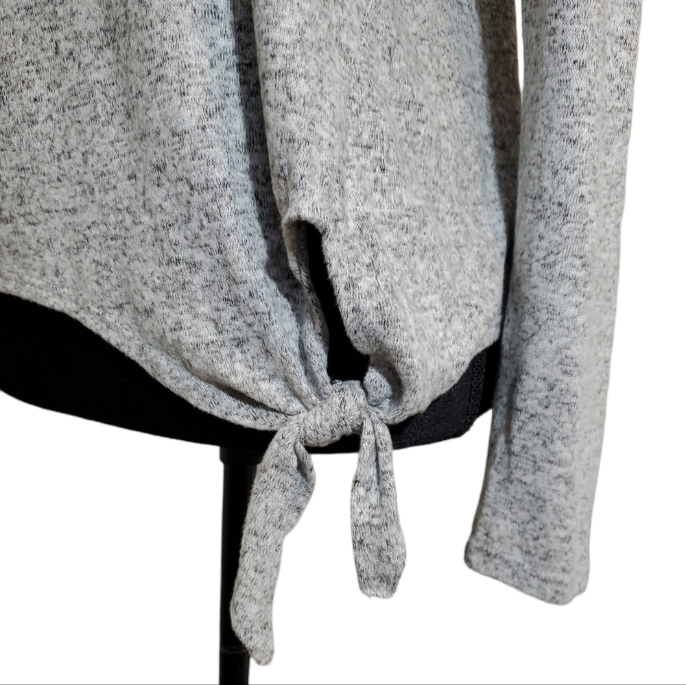Oliva Rae Sweater - Picture 3 of 5
